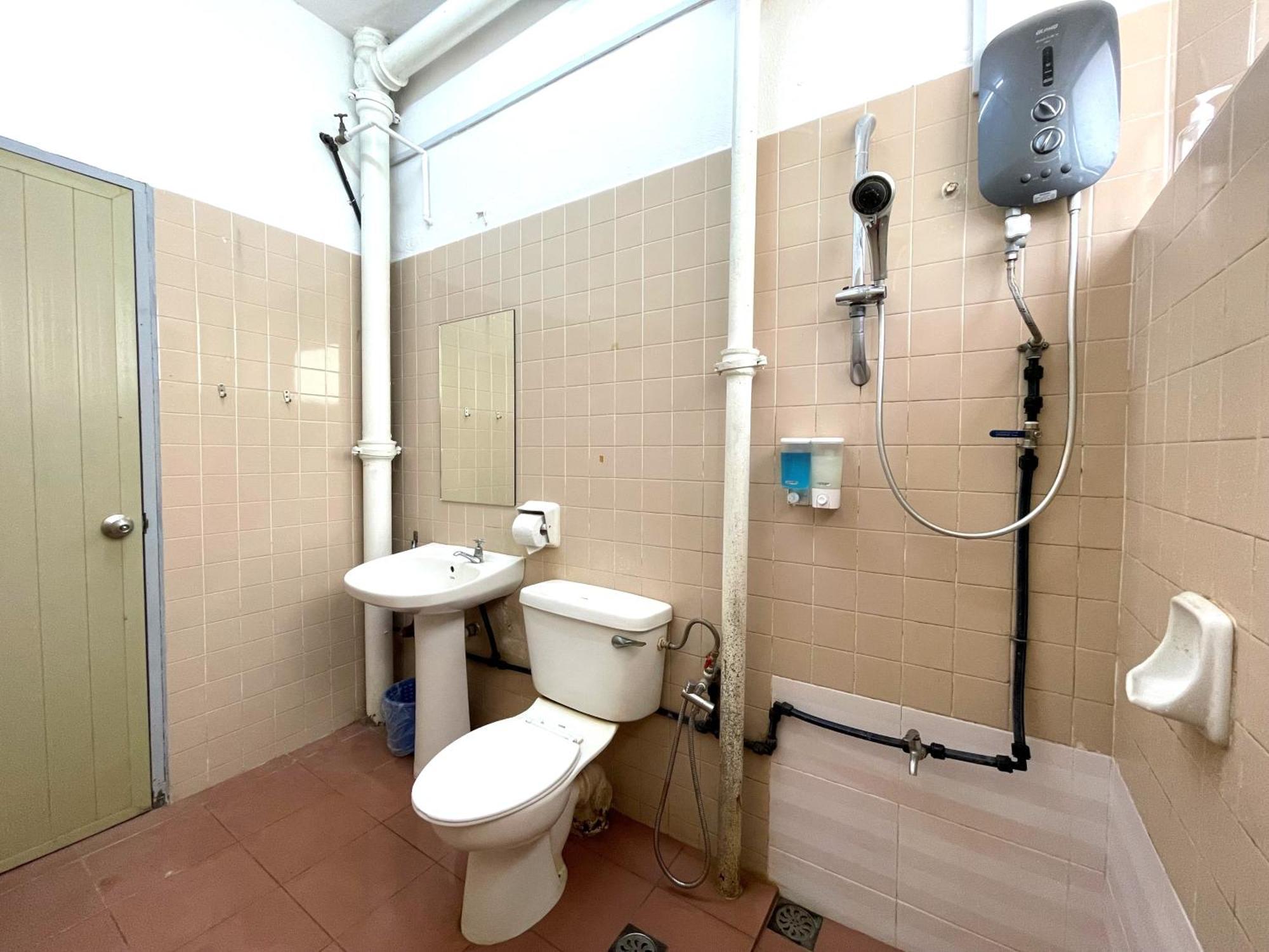 Oyo Home 90326 Wg Guest House George Town Eksteriør bilde